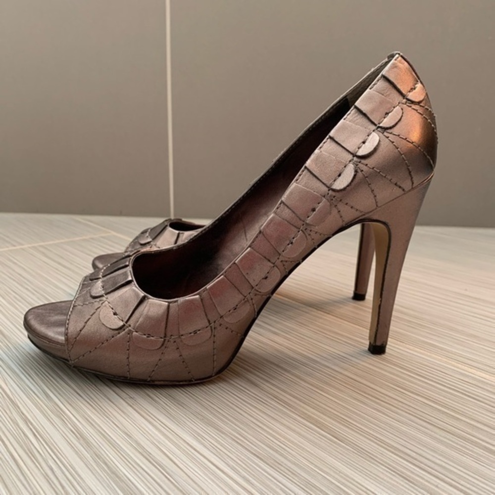 Vince Camuto Feliciti peep toe pump